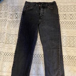 Size 26 Levi’s wedgie like fit